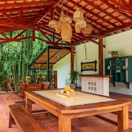 Agradable Cabana Cafetera Con Jacuzzi A 12 Min Del Centro De Перейра Экстерьер фото